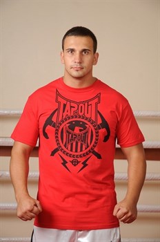 Футболка Tapout Conviction красная 
