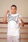 Футболка Tapout Classic Collection бело-черная - в стойке