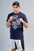 Футболка Bad Boy Script Design - в стойке